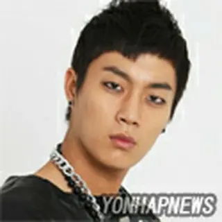 Yun Doo Jun（HIGHLIGHT）