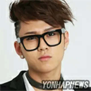 Yong Jun Hyeong（EX HIGHLIGHT）