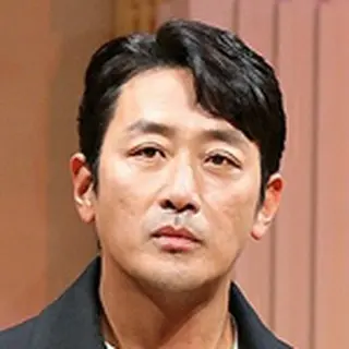Ha Jung Woo