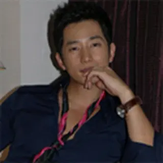 Park Si Hoo